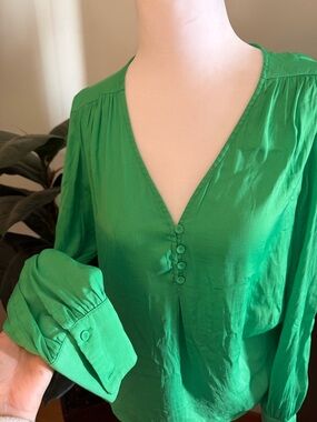 Vibrant Green V-Neck Button Blouse